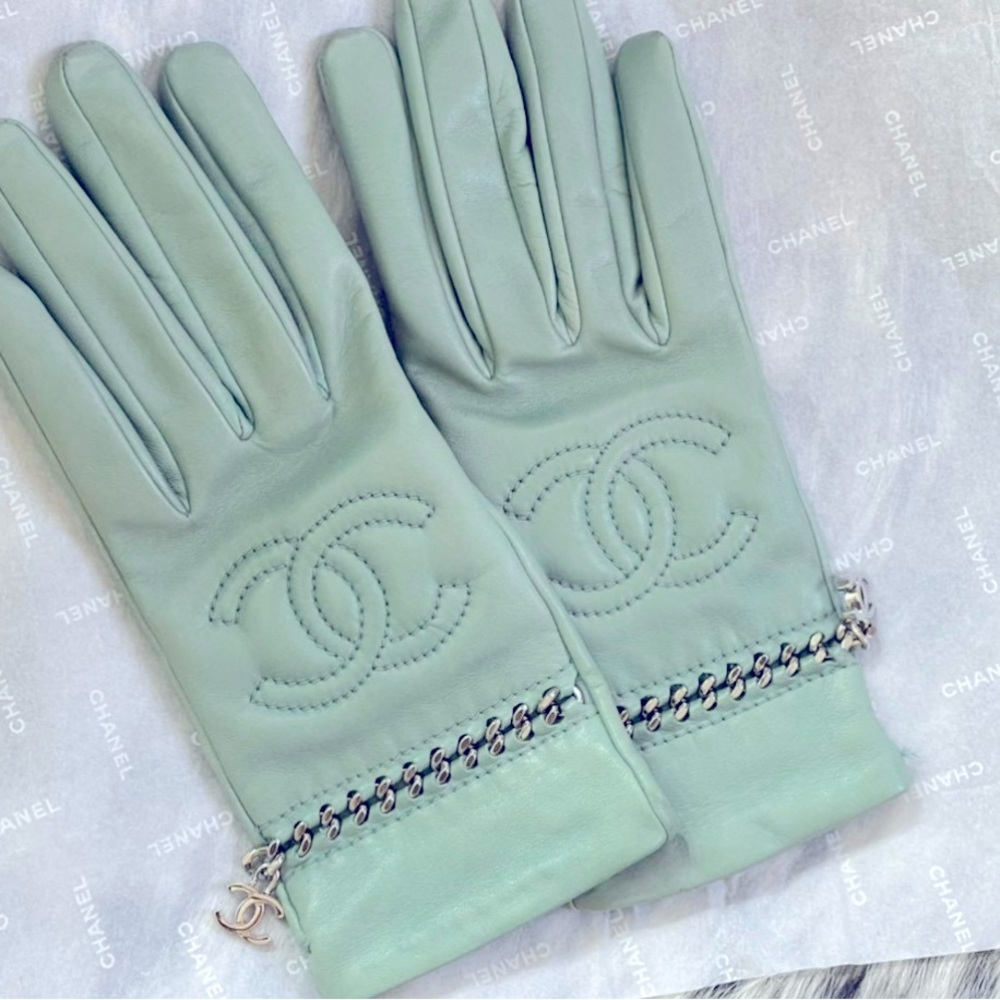 Chanel vintage gloves